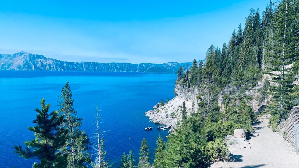 Lake view from Cleetwood Cove Trail