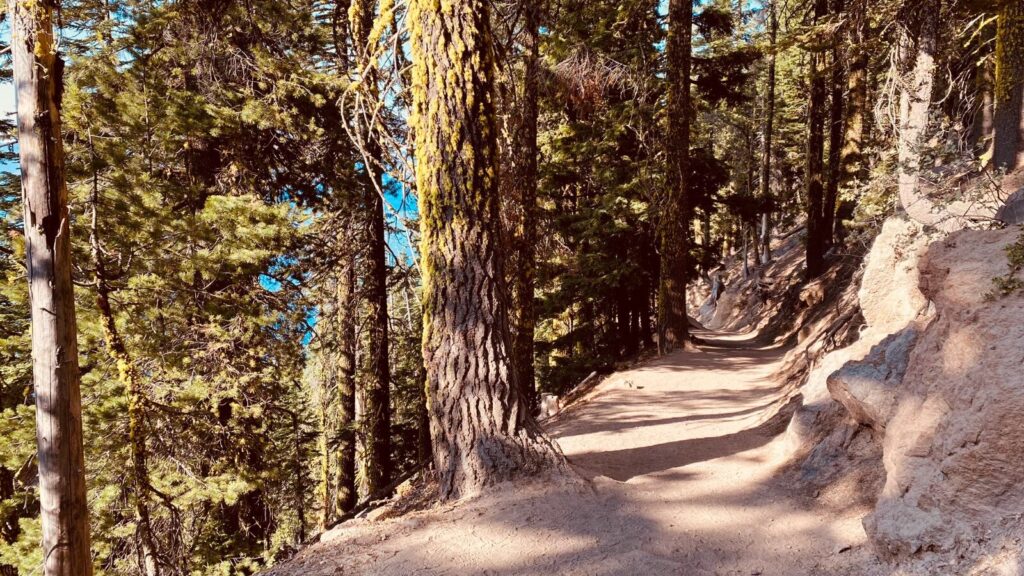 Cleetwood Cove Trail