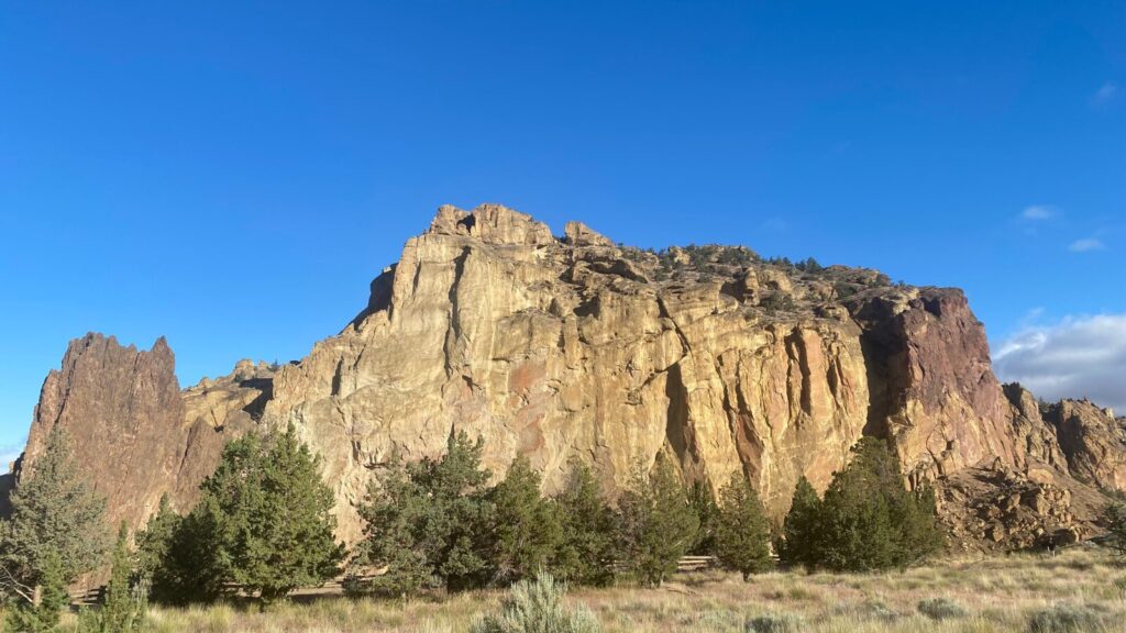 Smith rock from parking lot