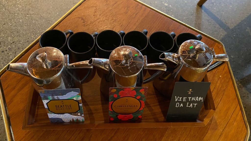 Starbucks Reserve Roasteryでコーヒーの飲み比べをした時の写真。