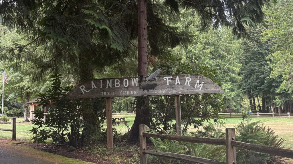 Rainbow trout farmの看板