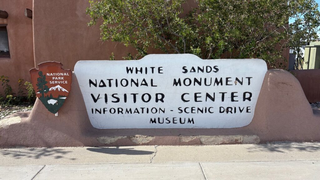 White sands visitor centerのモニュメント
